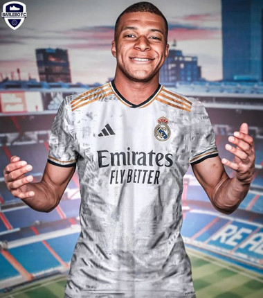 이강인, PSG 이적 협상 진행 중…나폴리 관심, 협상은 초상권 중심