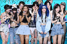 더쌈&오마이카츠 | 오마이걸, '저희가 더쇼 1위 했어요!' [MD포토]