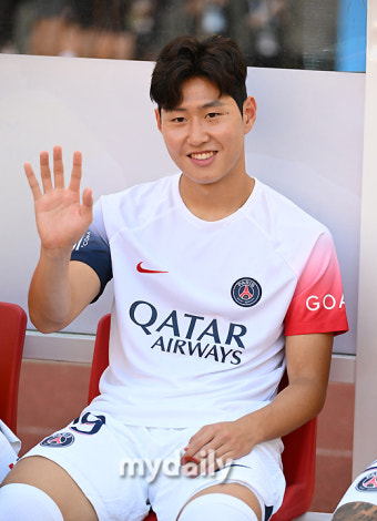 한국 떠난 이강인, “더운 날씨 PSG 응원 감사해...무더위 건강 조심하세요!”