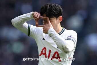'토트넘 새주장 손흥민, EPL 대표하는 월드클래스'→토트넘에서 유일하게 선정