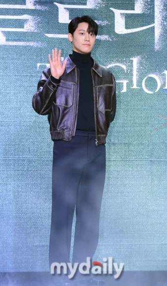 이도현, 오늘(14일) 공군 군악대 입대…임지연 '곰신' 시작