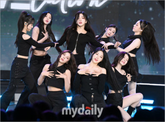 [MD포토] 트리플에스 레블루션 '아름답고 화려하게'