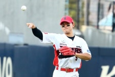 패패패패패패패→포구 실책→패대기 송구... 내야 사령관 구멍이 크다, 박찬호가 너무나 보고 싶다