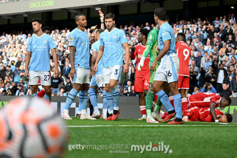 '충격! 올 시즌 EPL 레드카드 100장 돌파 전망'…