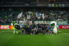 관제탑 장인 문선민, NEW 세리머니 추가..2억 조회수 슬릭백 첫 시도