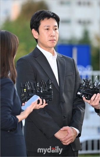 이선균 2차 경찰 출석,  “마약혐의 전면부인하면 구속영장 신청 검토”[MD이슈]