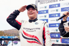21세 이찬준, 국내 최연소·최고 드라이버 등극...슈퍼 6000 챔피언 등극