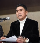 초대 감독 조범현-타격코치 유한준, KS 3차전 시구-시타…애국가 국악아카펠라 그룹 토리스