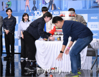 [MD포토] 나혼산 '무너지는 10주년 케이크' 뼈까지 예능