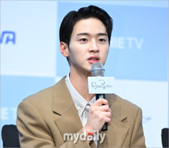 '모래꽃' 장동윤 