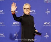 메릴 스트립, “‘바비’가 영화와 배우들 일자리 구했다” 극찬[해외이슈]