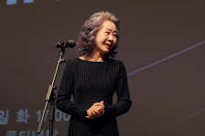 도그데이즈 윤여정 김덕민 감독과 전우애…조감독 시절, 같이 개취급 당했다