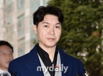 62억 횡령 박수홍 친형, 키즈카페→당구장 법카 사용…가족기업이라 OK [MD이슈]