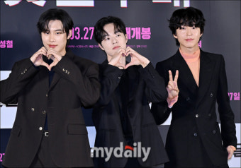 [MD포토] 김성철-김동휘-홍경, '귀여운(?) 댓글부대'