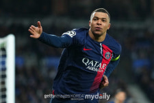 '2경기 연속 선발 제외' 이강인, UCL 첫 도움→주전 경쟁 '청신호'...PSG, 음바페 '멀티골' 앞세워 합계 4-1 대승