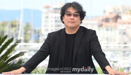 봉준호 감독 “신작 애니메이션 제작하고 있다” 깜짝 발표[해외이슈]