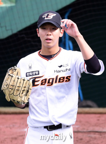 [MD포토] 황준서 '한화 특급 신인 투수'