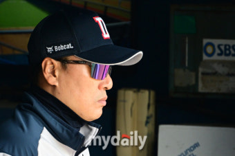 [MD포토] 두산 이승엽 감독 '진지한 표정'