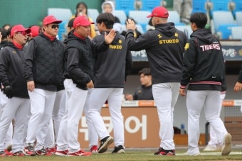 4성범·7선빈이 핵심이라고 했는데…이범호 생각대로 안 풀리는 KIA 타선, 초심보다 임기응변