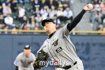 [MD포토] 힘찬 역투 한화 선발 류현진