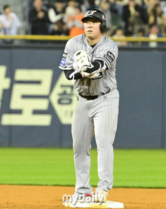 '패-패-패-패-패-RYU' 괴물의 컴백! 류현진, 4216일 만에 韓 통산 99승 수확…'안치홍 2타점' 한화, 두산 잡고 5연패 탈출 [MD잠실]