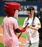 [MD포토] 영파씨 도은 턱돌이와 눈맞춤