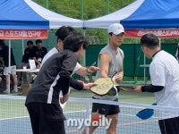 [현장] 코오롱FnC 헤드, 3Q에 피클볼장 설립할 것...“미국서 1020 급증하며 힙한 생활스포츠 각광”