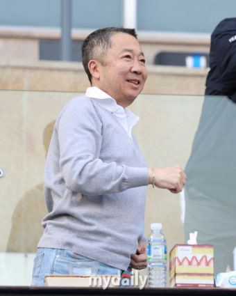 [MD포토] 두산 박정원 구단주 '숨길 수 없는 행복미소'