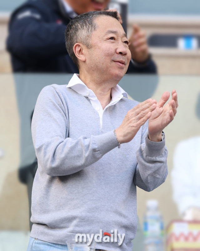 두산 베어스 베어스다운 야구를 강조하는 박정원 구단주, 선수들 격려와 동기부여