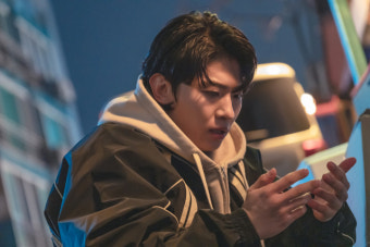 덱스, 데뷔작 '타로'…배달 라이더 그 자체