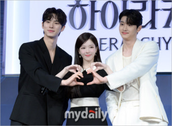 [MD포토] 노정의·이채민·김재원 '삼각 관계의 하트'