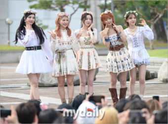 '마의 7주년'은 옛말…레드벨벳→트와이스, 걸그룹 이젠 10주년도 '거뜬' [MD픽]