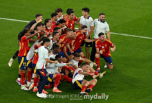 '2007년생 FW가 해냈다'...'야말 유로 최연소 골' 스페인, 프랑스 2-1로 제압→결승전 선착 [유로 2024]