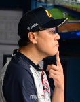 [MD포토] 이승엽 감독의 작전은?