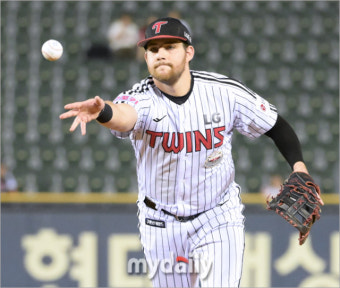[MD포토] 오스틴 '편안하고 안정된 수비'