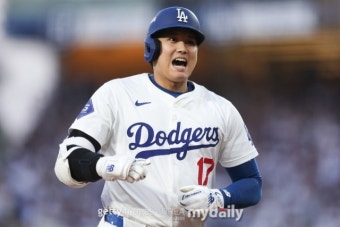 오타니 동점 스리런포, 테오스카 결승타…다저스, 야마모토 5실점에도 김하성 없는 SD에 NLDS 1차전 7-5 역전승