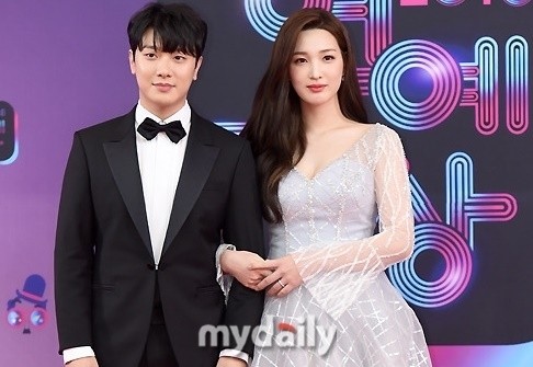 FT아일랜드 최민환, 성매매·강제추행 혐의 불송치 결정 받아 종결