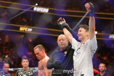 타격+그래플링 모두 압도! '슈퍼보이' 최두호 UFC 2연승 달성→랭킹 재진입 보인다!