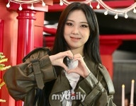이영지, 소아암 어린이 치료에 4천만원 기부 