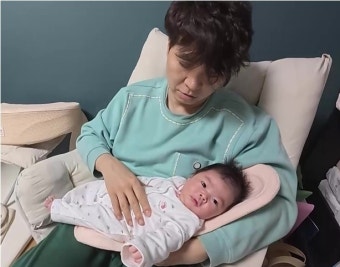 '늦깎이 아빠' 박수홍, 밤샘 육아에 초췌해진 얼굴 