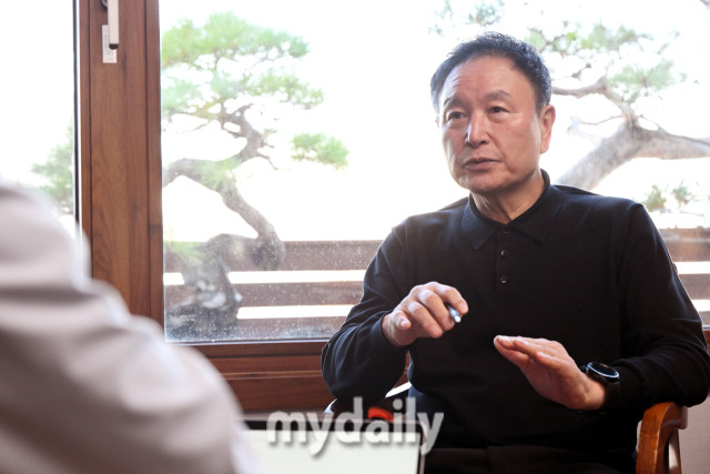 허정무, 대한축구협회장 후보가 선거운영 불공정에 의문 제기하며 의지 피력, 약속 밝히는 모습Capture-careDemocrats.