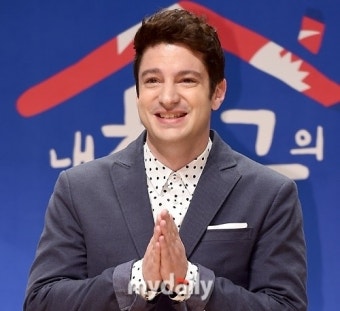 '아이유 선결제' 국밥집에 60그릇 추가한 외국인, 누군가 봤더니