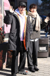 [MD포토] 송중기, 이희준 '간식 드시러 오세요'