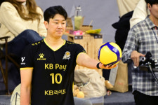 이래서 24억 안겼나…우카→KB 국대 이적생, 만족이란 단어 지웠다 아직 완벽한 모습 보여드리지 못했다