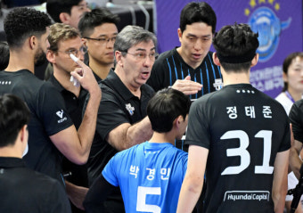승리는 곧 '7년' 만의 정규리그 우승...현대캐피탈 블랑 감독 
