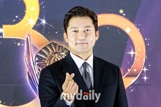 무명전설-트롯 사내들의 서열전쟁, 내년 2월 MBN서 첫 방송 예정, 김대호-장민호 MC로 발탁!
