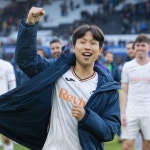 스완지 NO.10 엄지성, 30G 만의 데뷔골 폭발→감격 세레머니...스토크의 왕 배준호, 3부 강등 위기