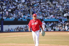 칼국수→초밥→햄버거를 쉬지 않고 먹었다니…韓 최고령 홀드왕&25억 FA 대박 이유 있구나 먹고 찌워야 하는 운명