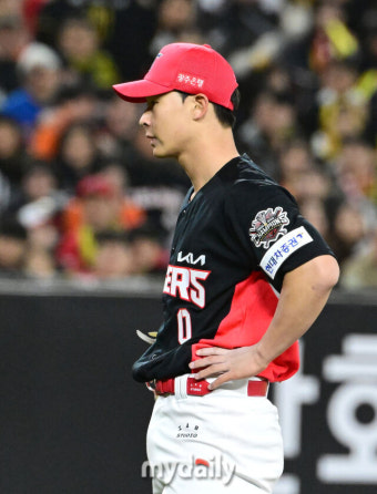 17000명이 최강 한화 외쳤다! 한화, KIA 7-2 제압 '4연패 탈출'…156km 폰세 韓 데뷔승, 김태연 홈런 폭발 [MD대전]