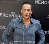 “충격” 유명 액션배우, 칸국제영화제서 여성 5명 성매매 혐의[해외이슈]